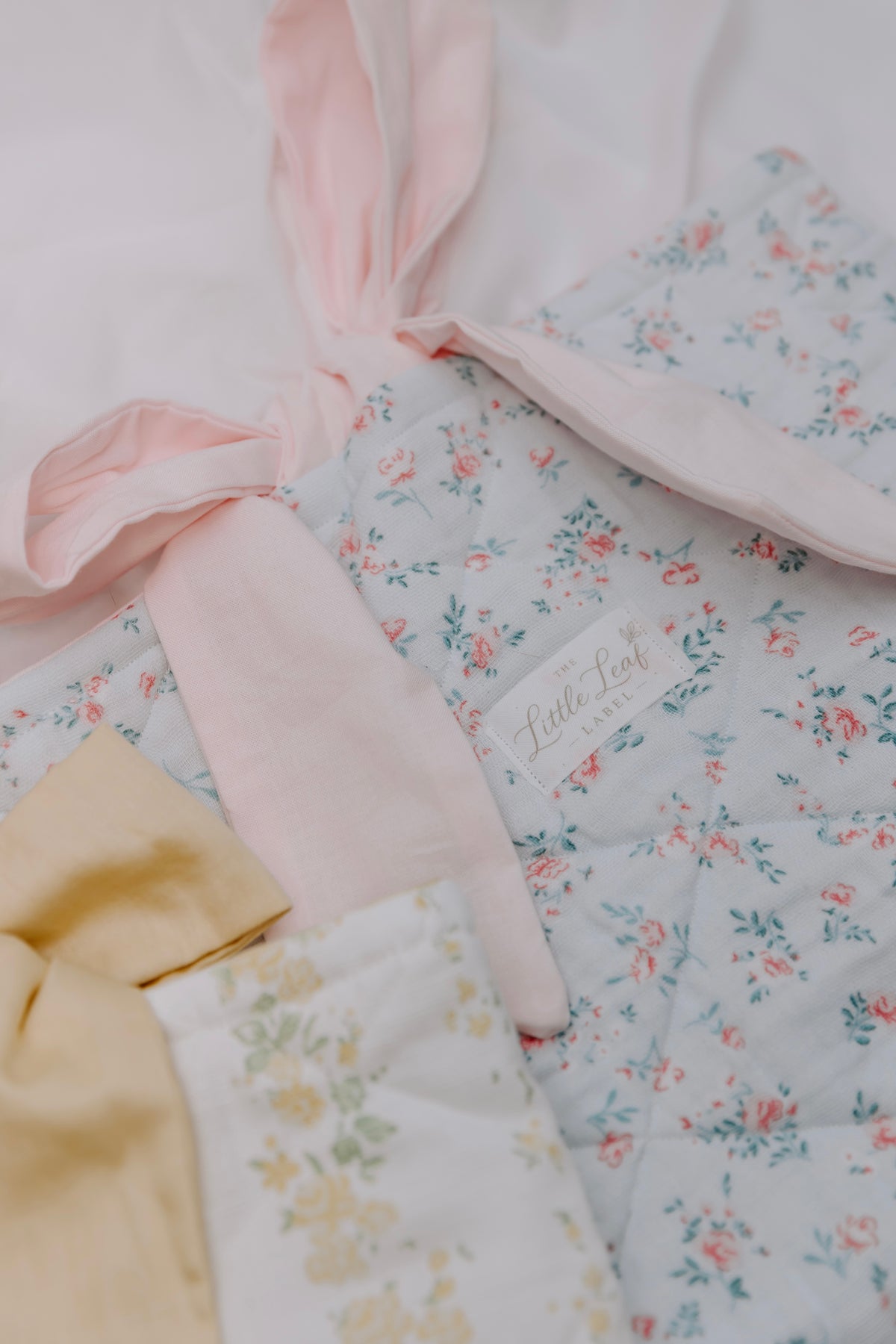 Delicate Cottage Boom Sleeve