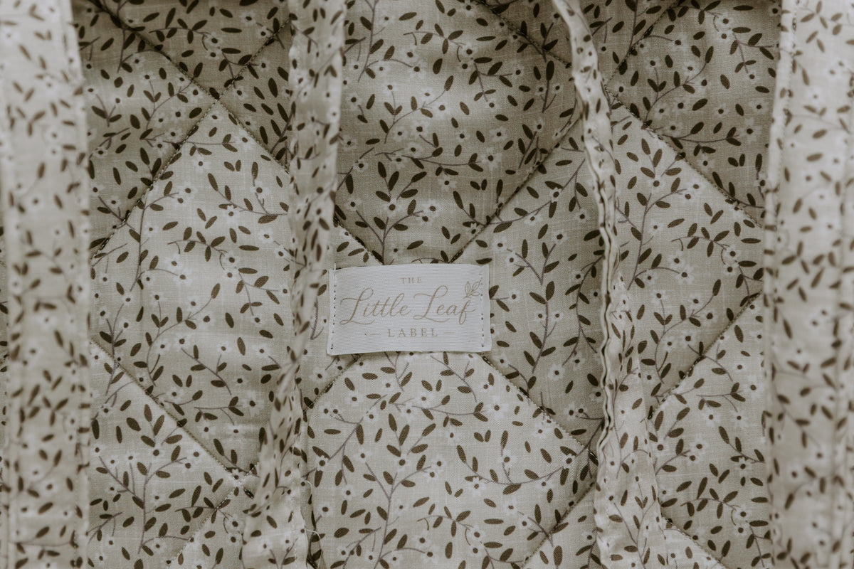 Dainty Daisy Market Tote