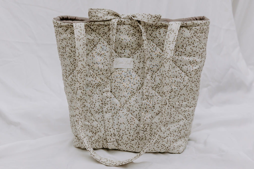 Dainty Daisy Market Tote
