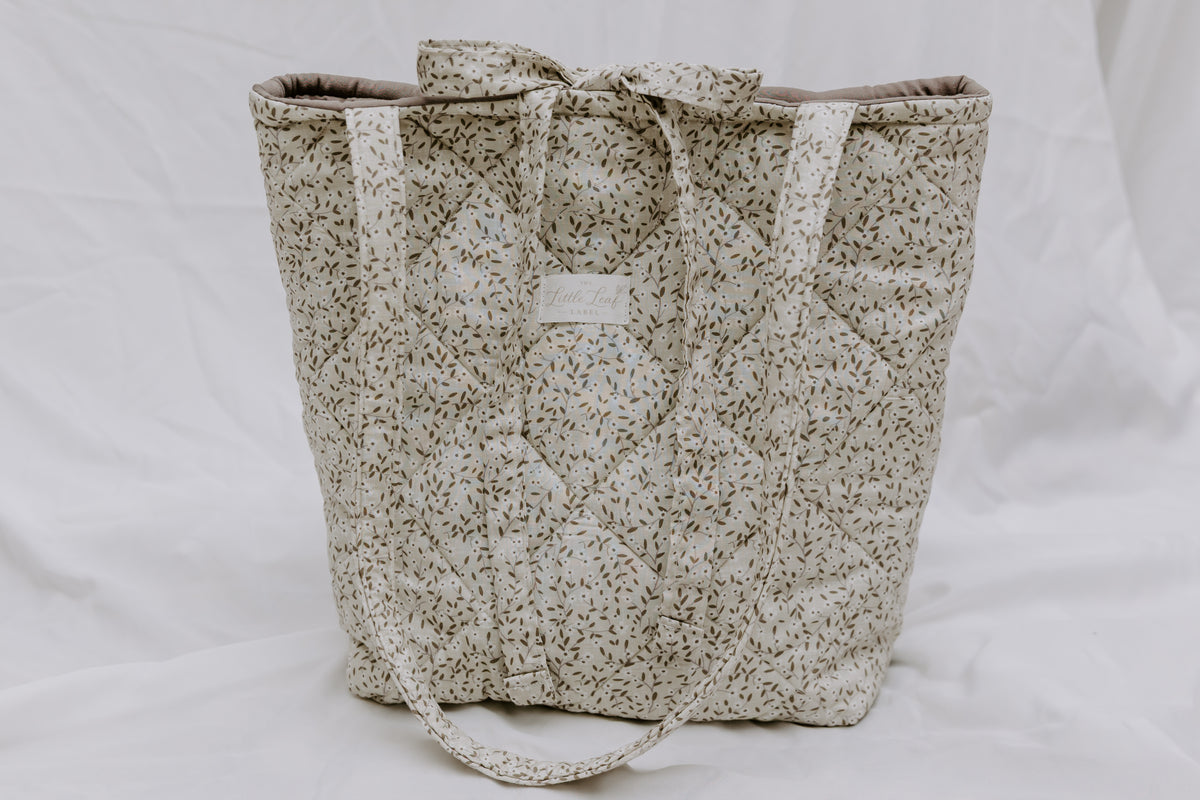 Dainty Daisy Market Tote
