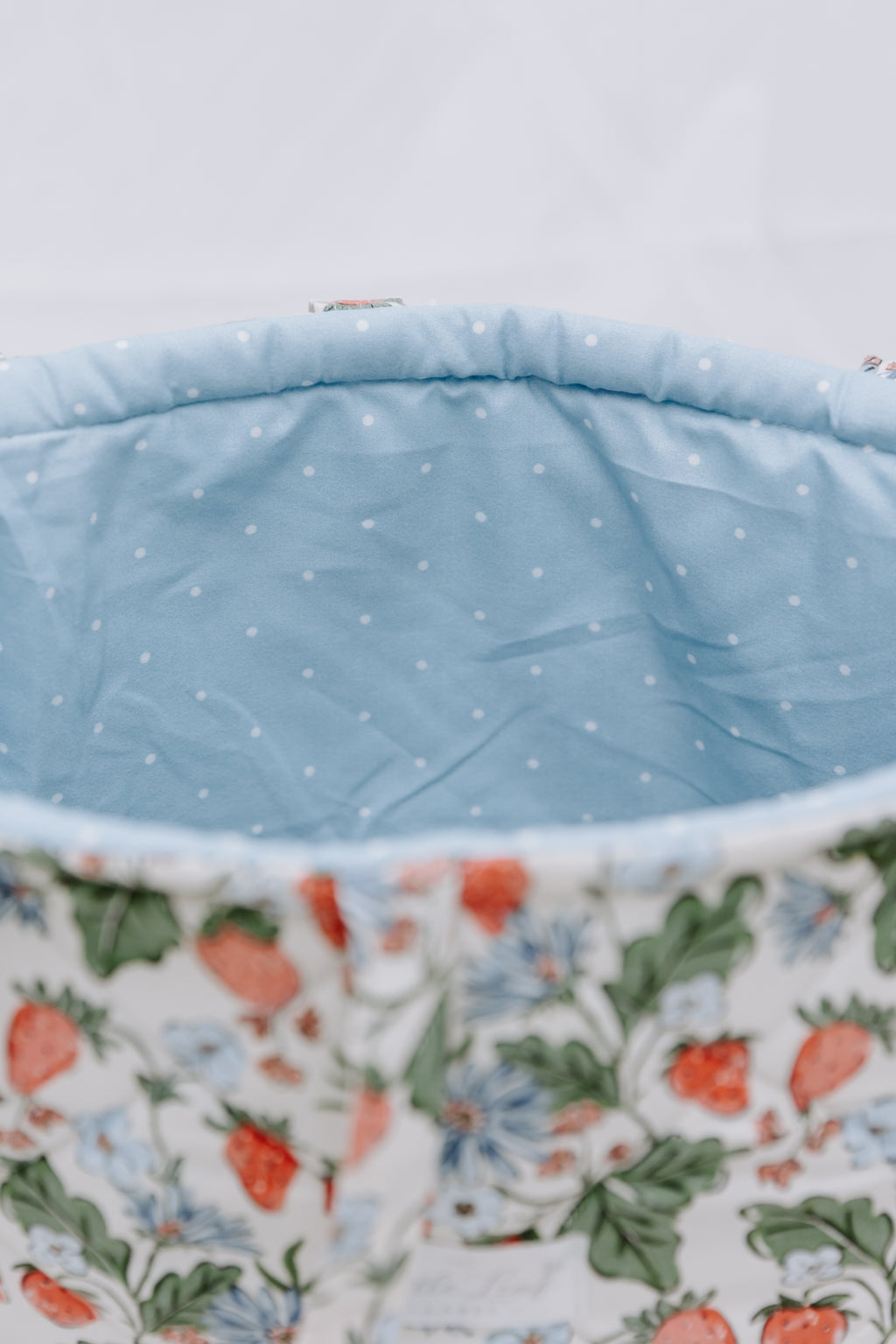 Strawberry Fields Market Tote - Polka Dot Lining