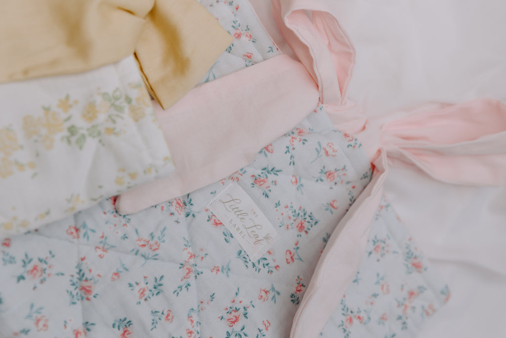 Delicate Cottage Boom Sleeve