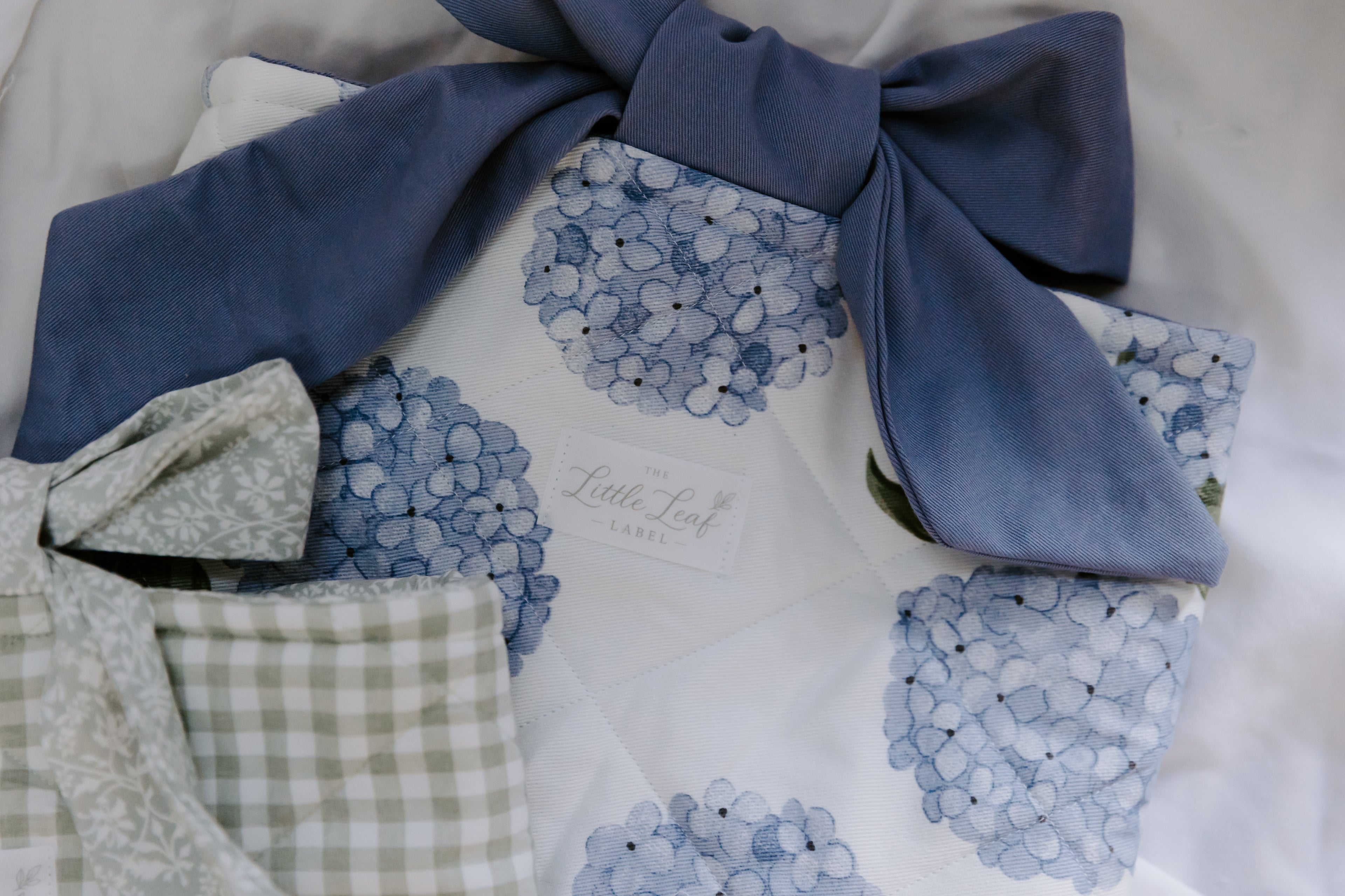 Dusty Hydrangea Book Sleeve