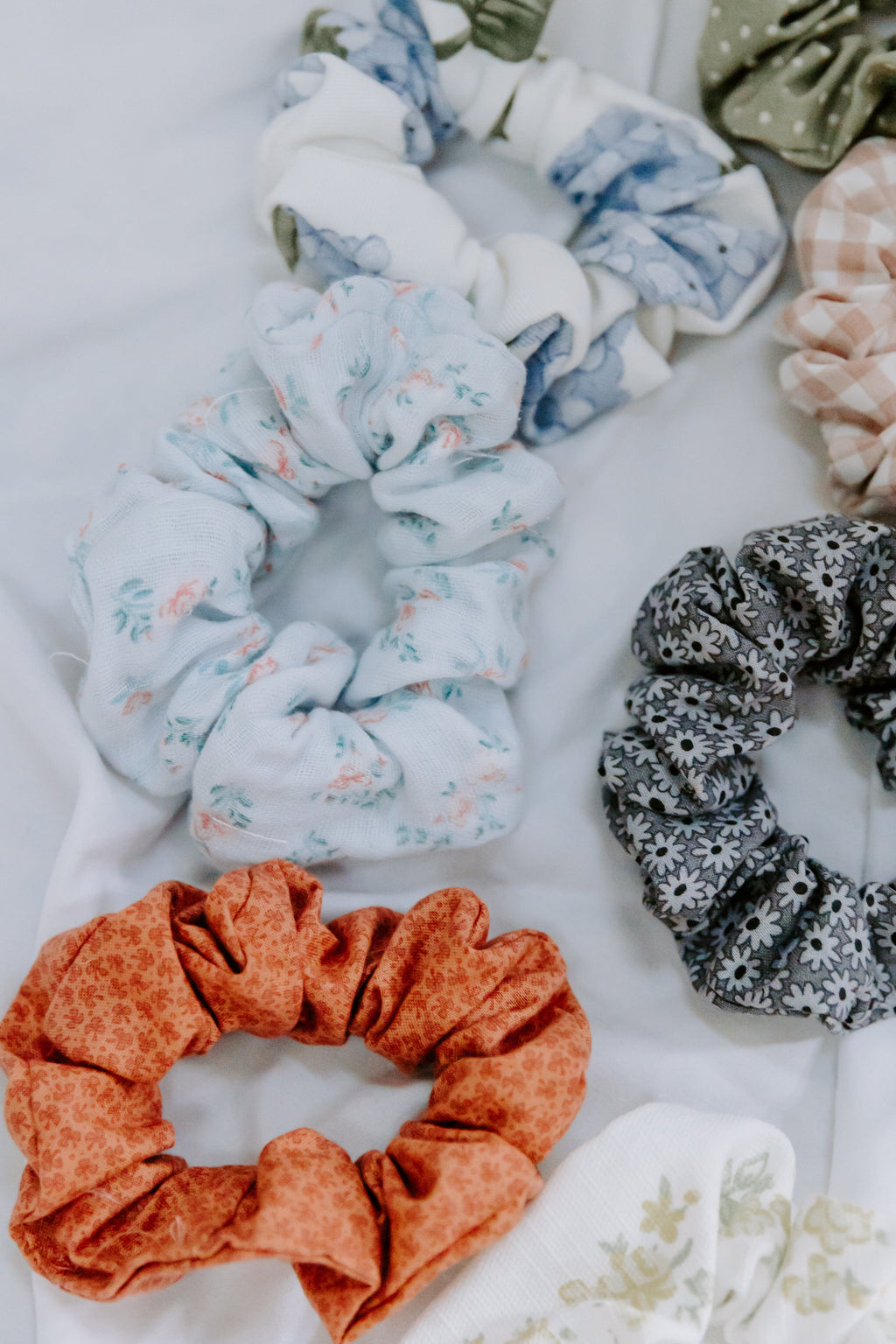 Delicate Cottage Scrunchie