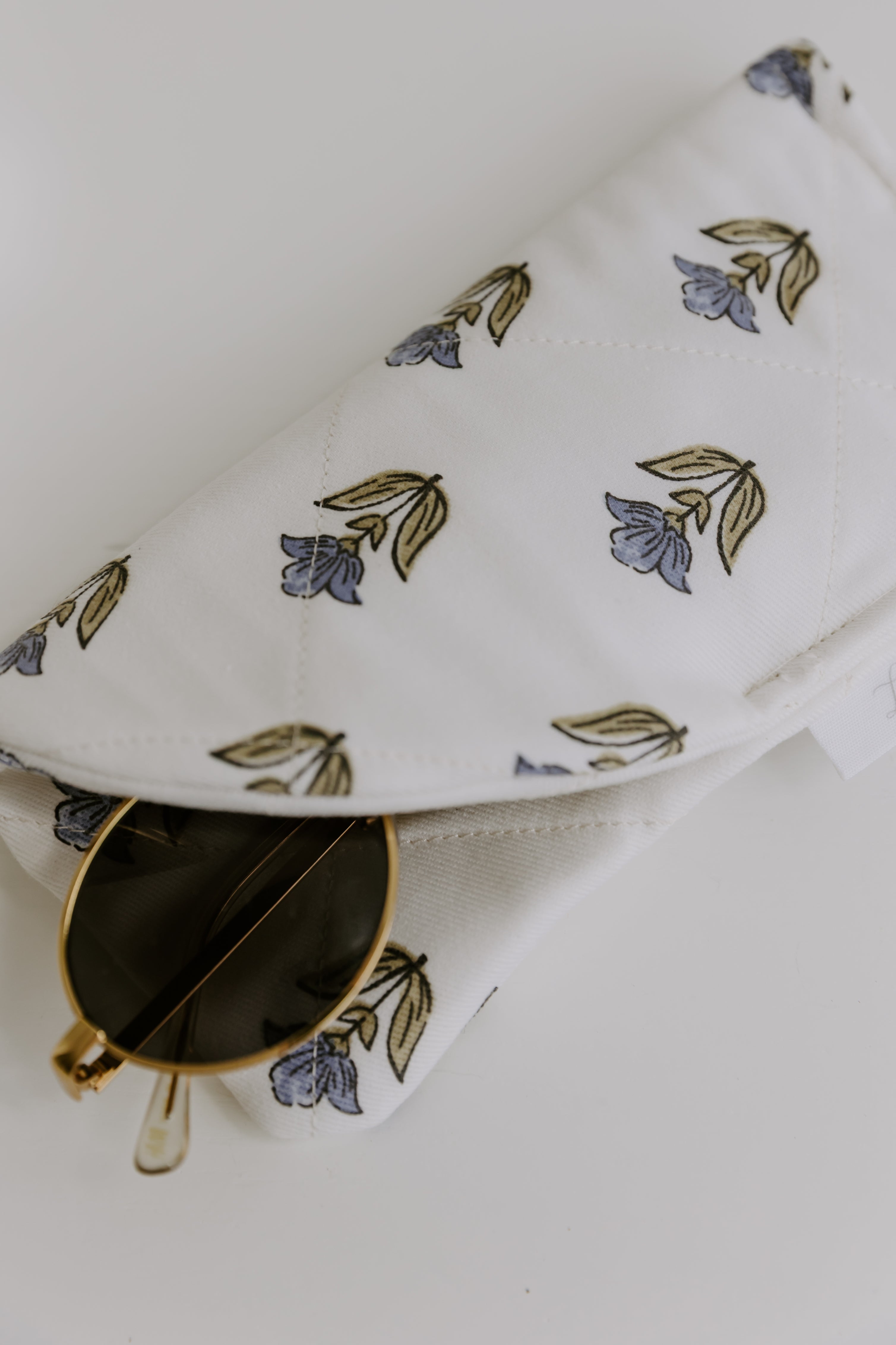 Bluebell Springs Sunglass Sleeve