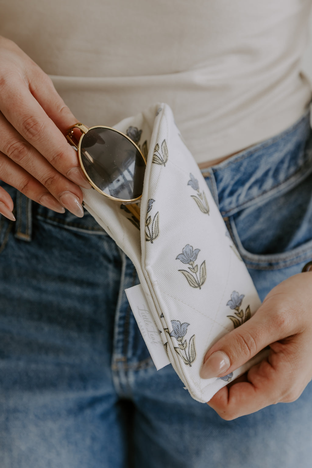 Bluebell Springs Sunglass Sleeve